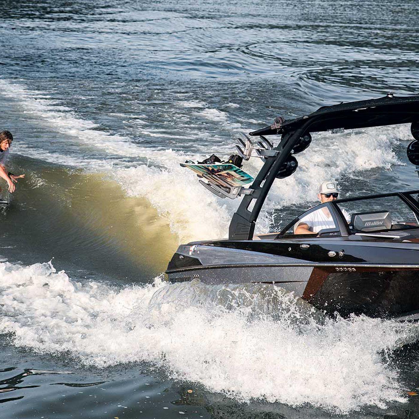 1400x1400 Buying A New Wakesurf Boat