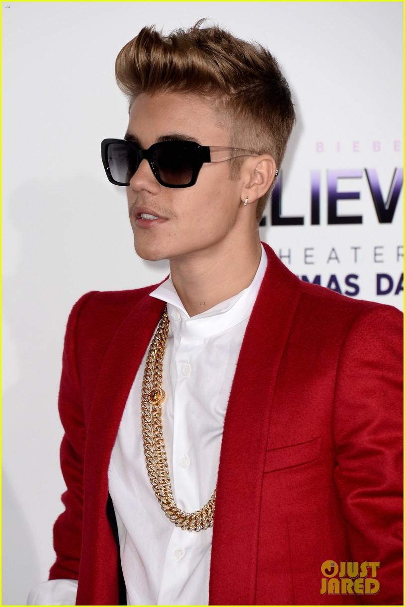 815x1222 Justin Bieber: 'Believe' Premiere with Usher & Scooter Braun!: Photo 3014640. Jon M. Chu, Justin Bieber, Scooter Braun, Usher Picture