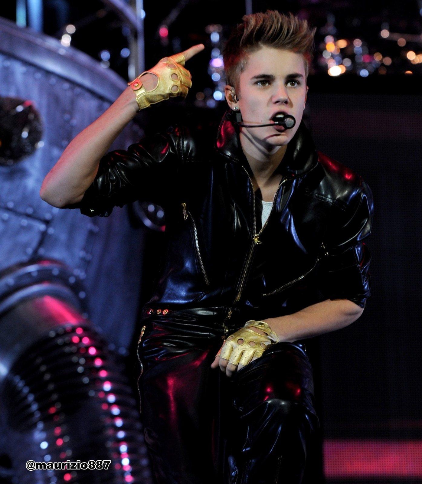 1395x1600 justin bieber, believe tour LA, 2012 Bieber Photo