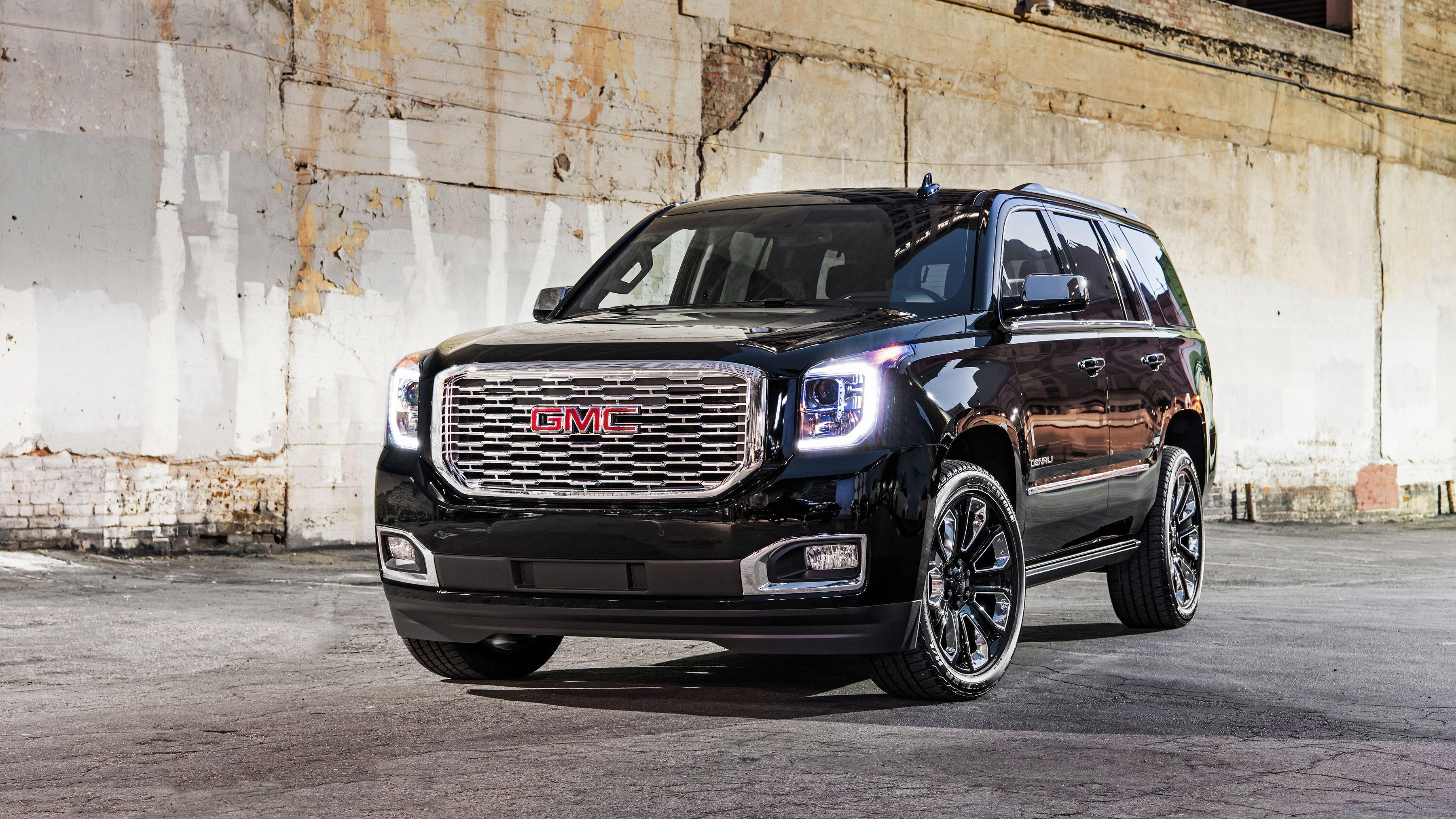 3600x2025 GMC Denali Wallpaper