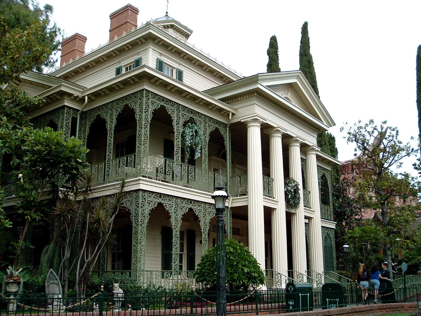 1600x1200 The Haunted Mansion