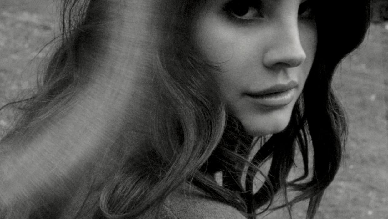 Lana del rey paris. Lana del Rey Black and White.