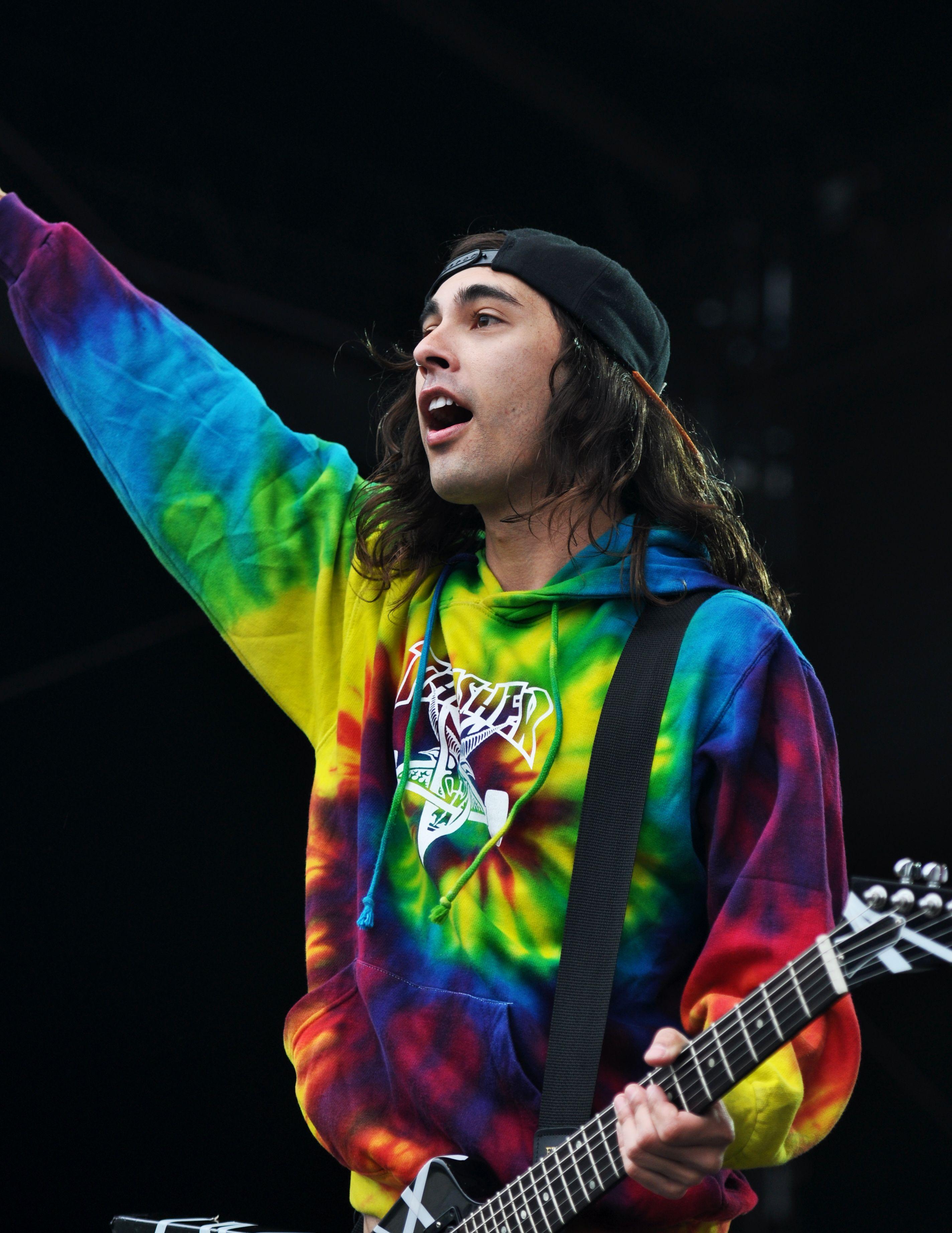 2848x3689 Vic Fuentes Wallpaper