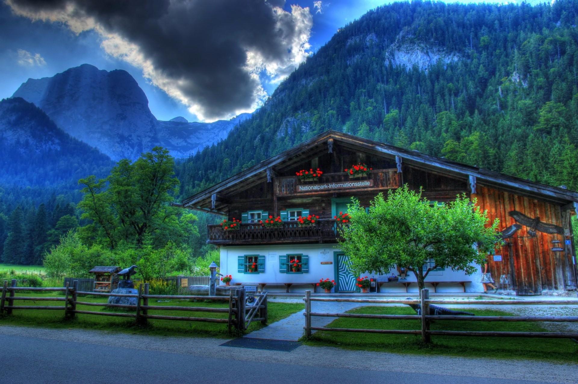 1920x1276 Hotel in the Bavarian Alps HD Wallpaper