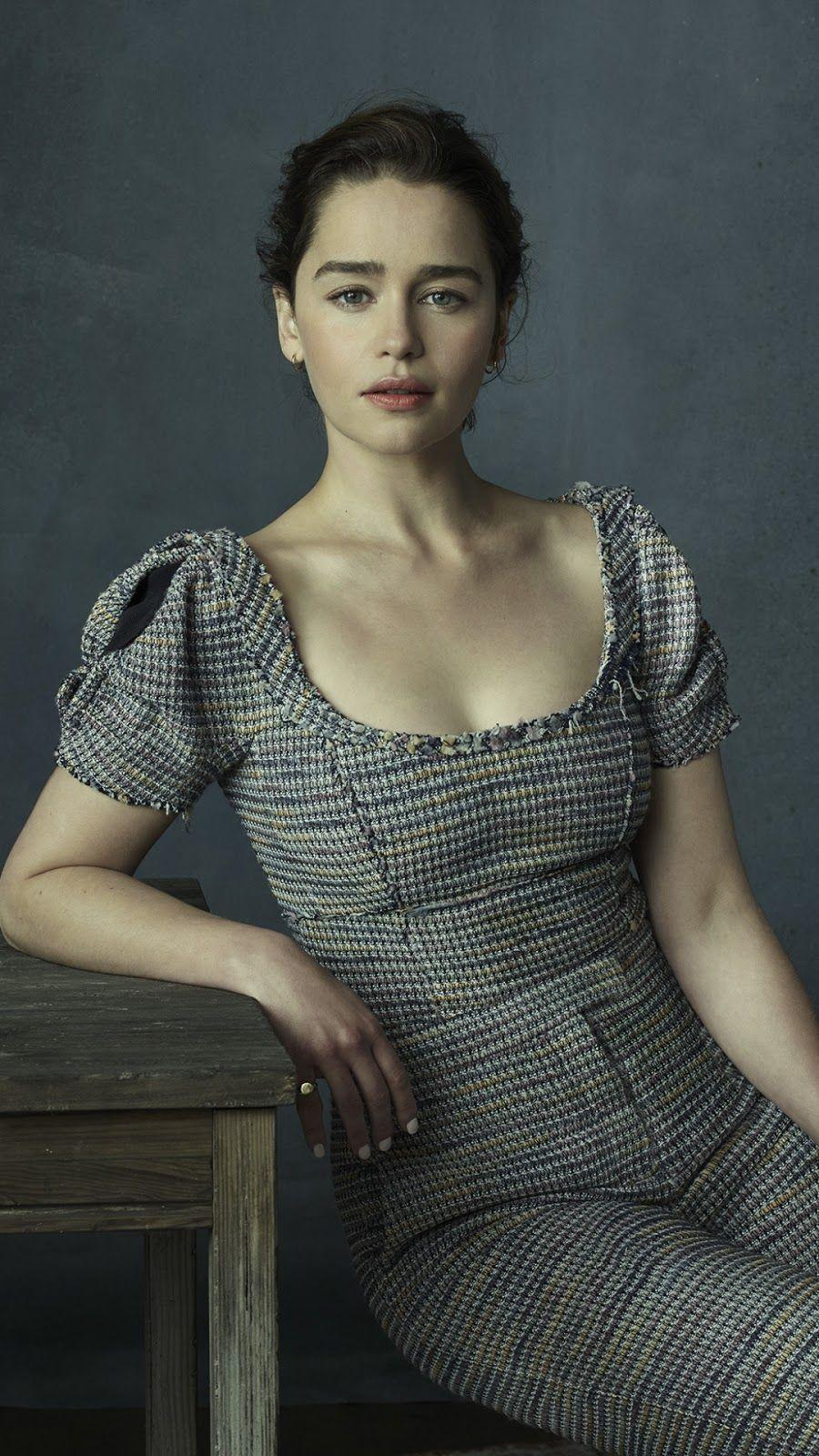 900x1600 Emilia Clarke Wallpaper iPhone