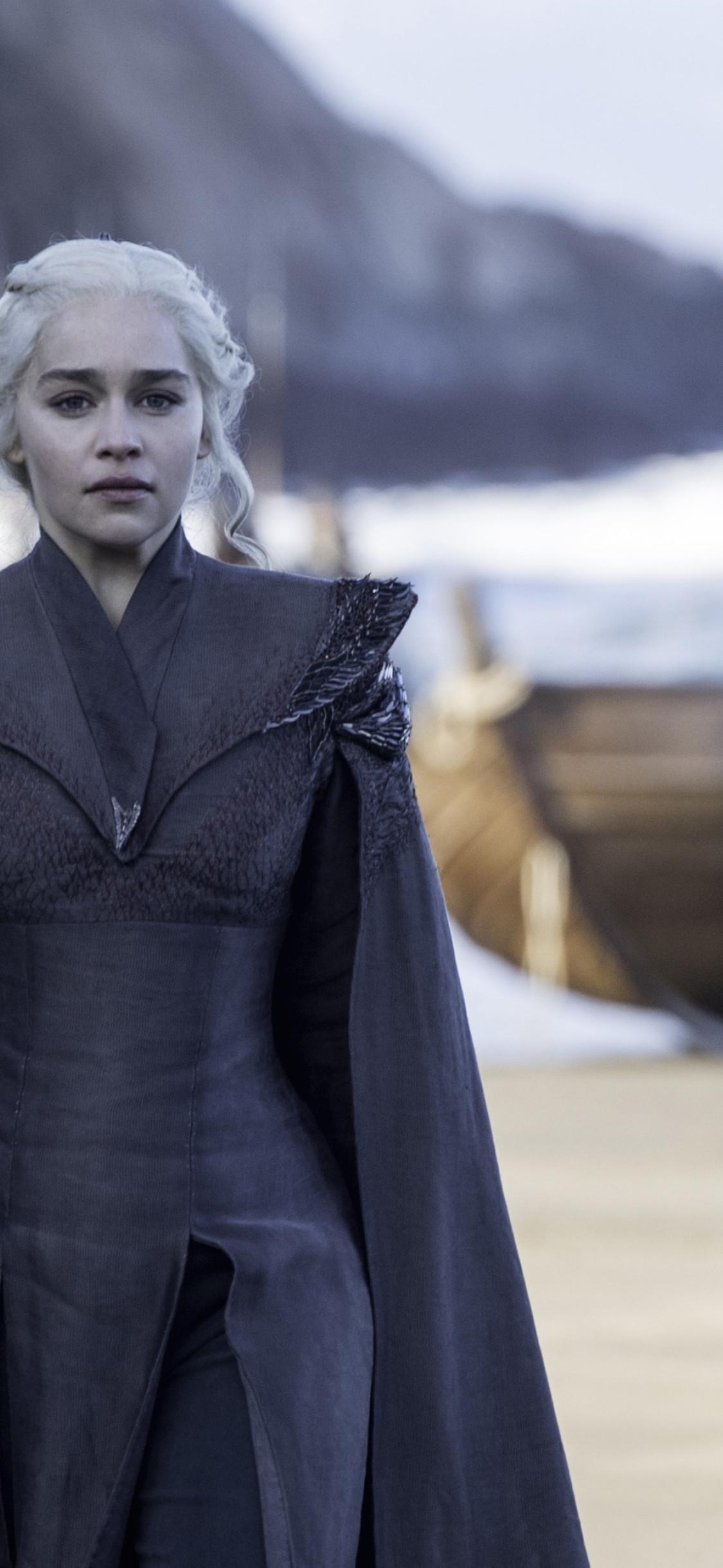1125x2436 Emilia Clarke As Daenerys Targaryen In Game Of Thrones Season 7 iPhone XS, iPhone iPhone X Wallpaper, HD Movies 4K Wallpaper, Image, Photo and Background