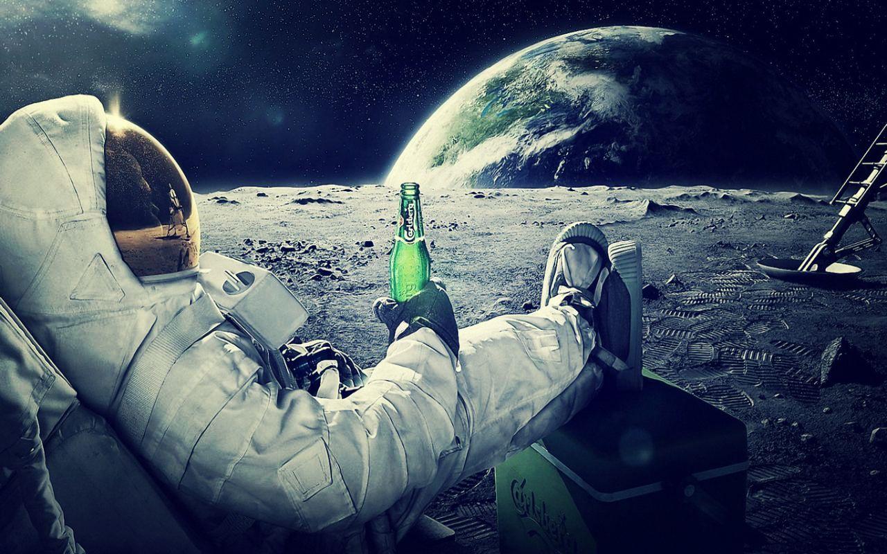 1280x800 Astronaut Earth Beer Carlsberg Wallpaper