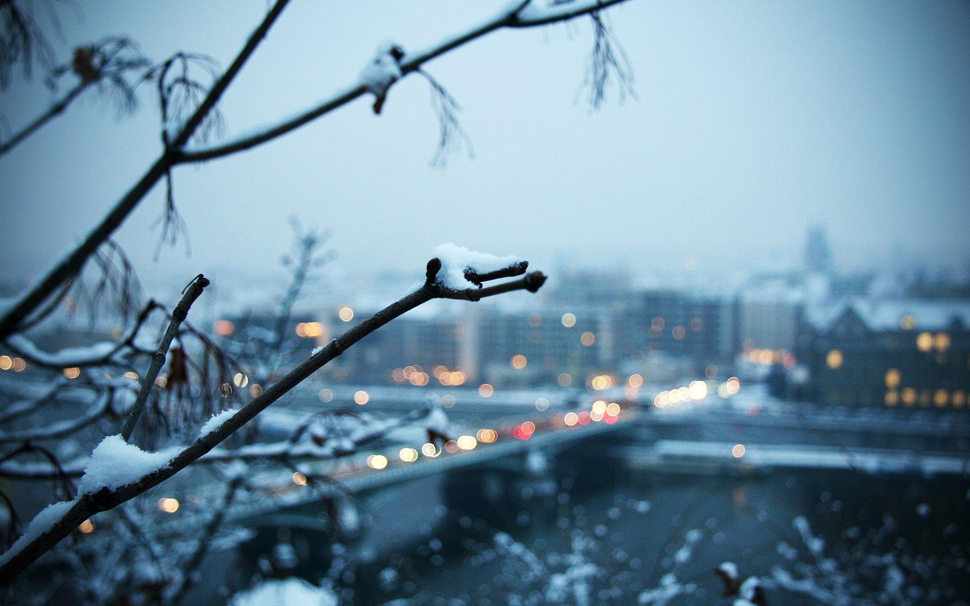 1920x1200 Blurred 4K wallpaper for your desktop or mobile screen free and easy to download