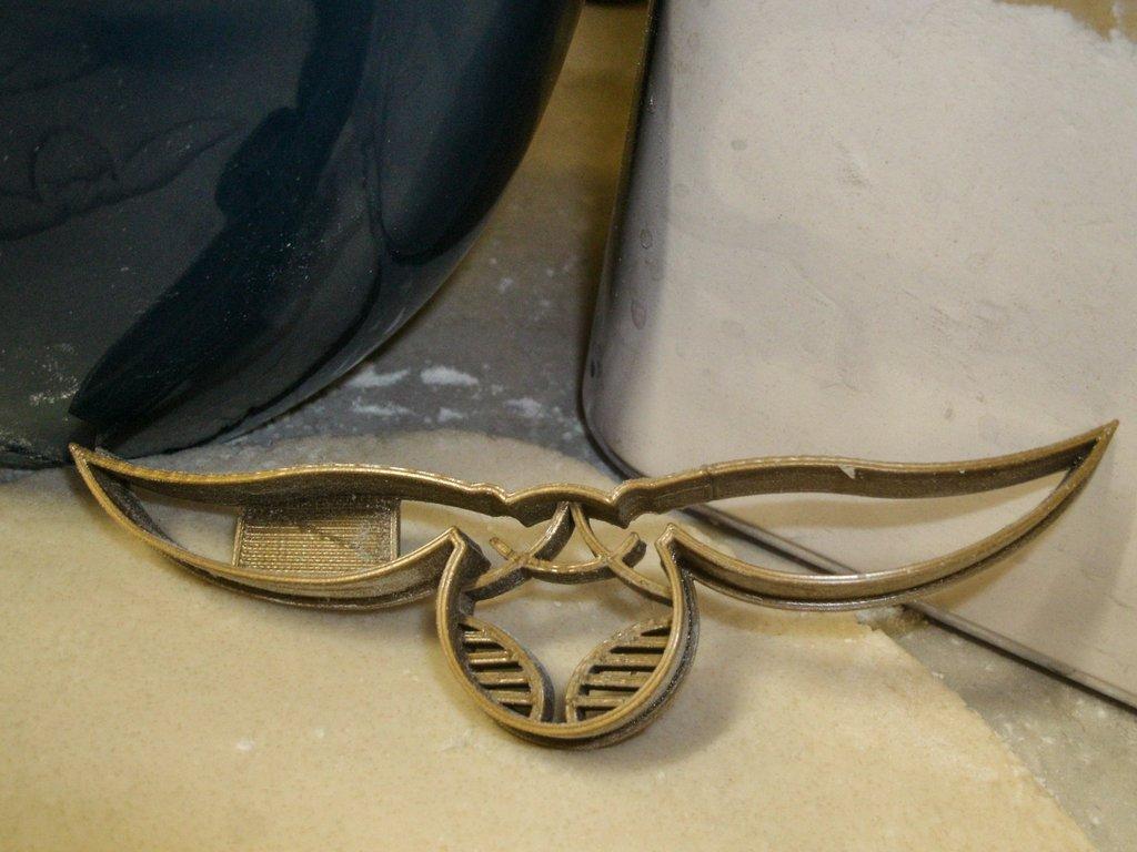 1024x768 Golden Snitch Harry Potter Quidditch Ball Cookie Cutter USA PR661