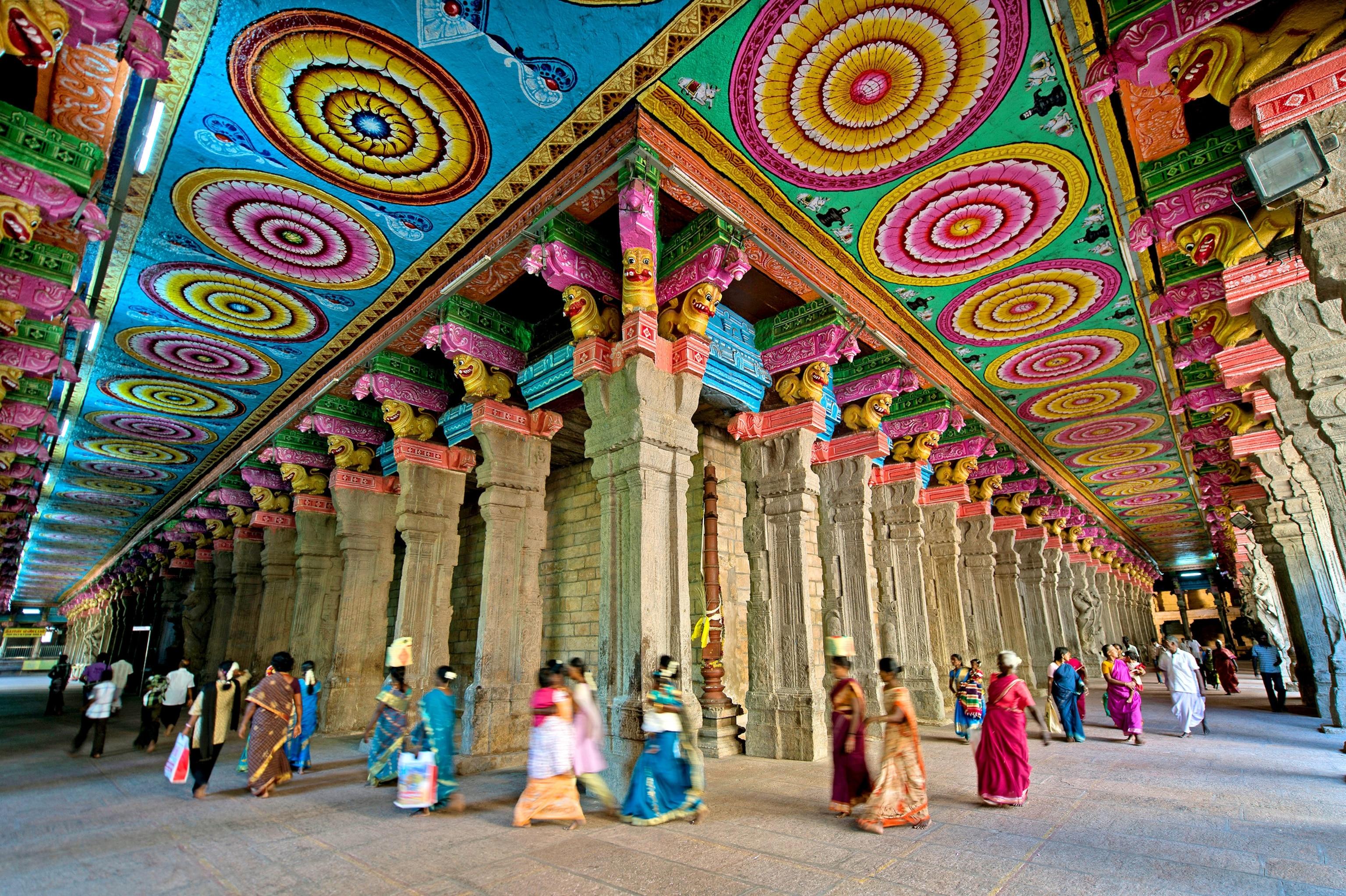 3072x2045 This Temple Is Covered in Thousands of Colorful Statues