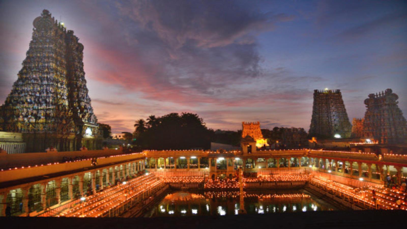 1600x900 Major Fire Breaks Out At Madurai's Meenakshi Temple Economic Times Video