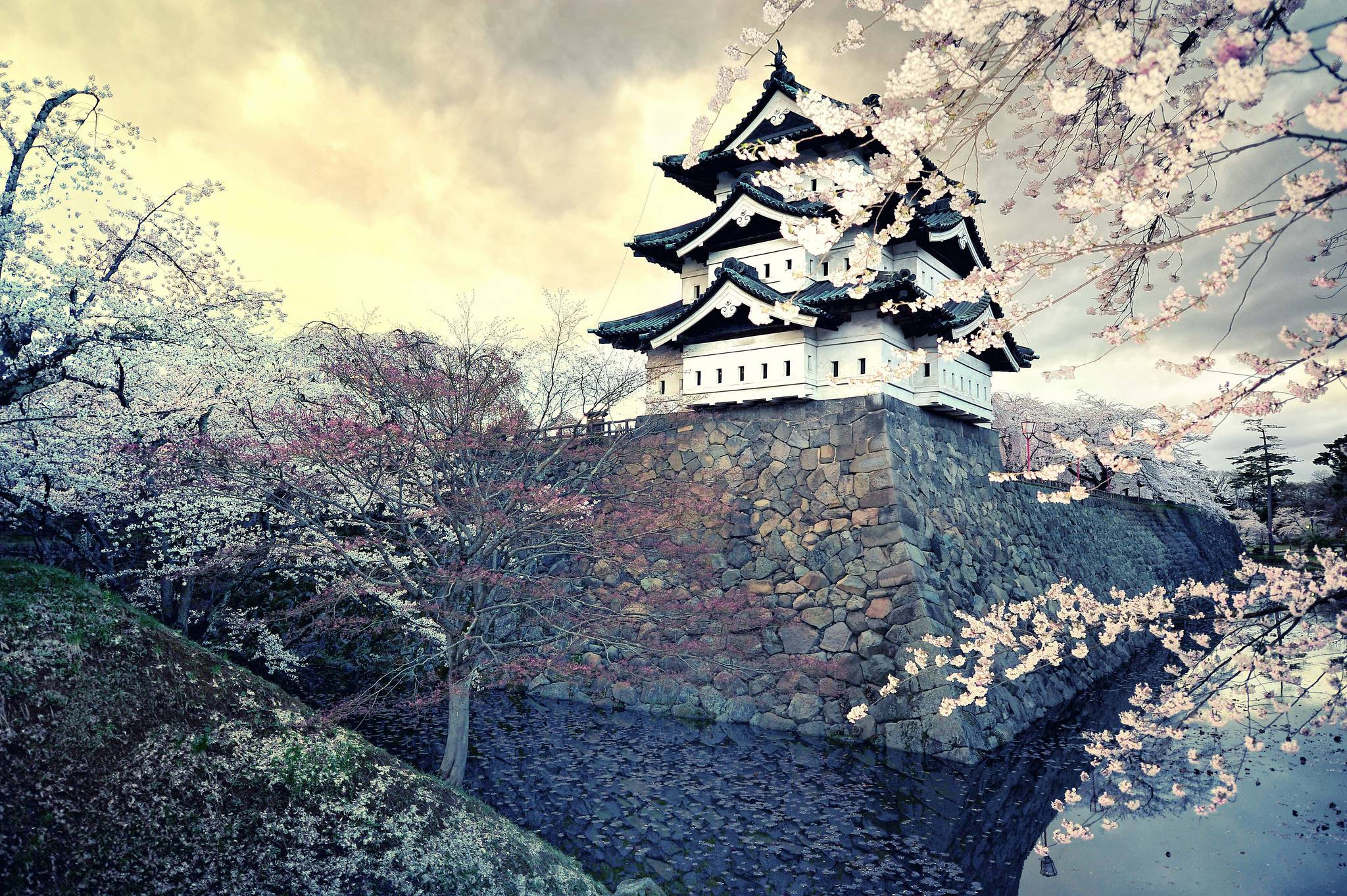 2048x1363 Korean Atomic Bomb Victims Memorial Hiroshima, Hirosaki 4k HD Japan