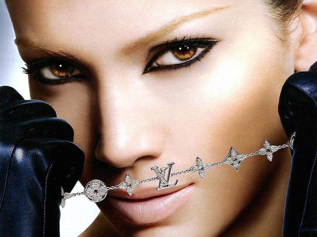 1024x768 face Lopez Wallpaper