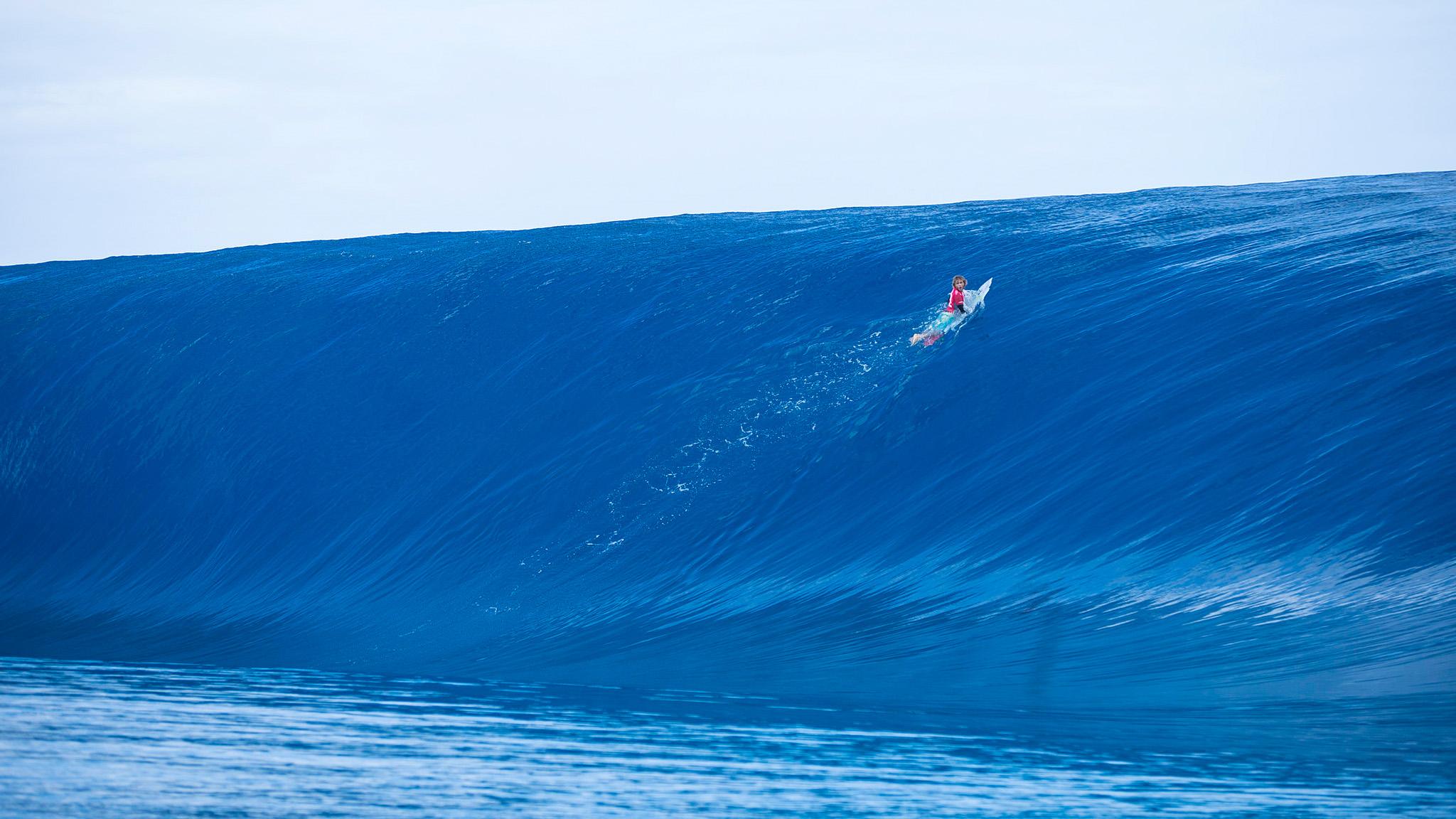 2048x1152 Teahupoo, Tahiti World's Scariest Waves