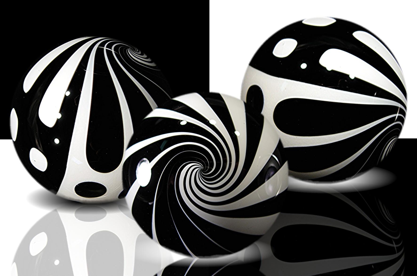 1773x1172 HD Black And Whit And White Marble Ball