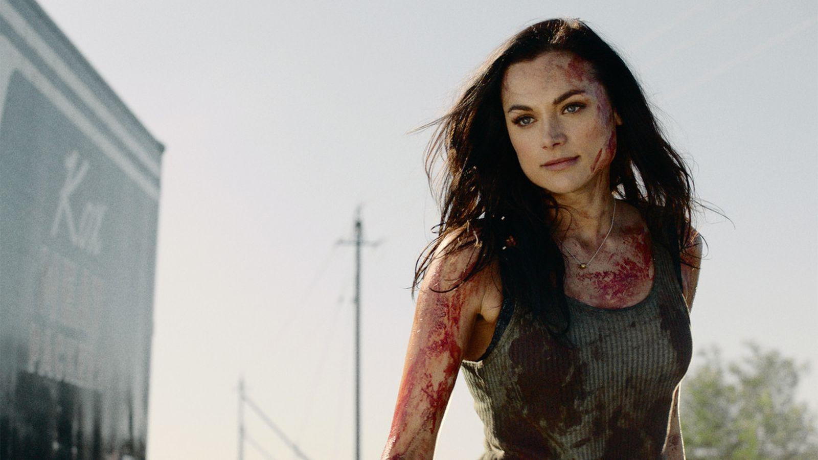 1600x900 Christina Ochoa Wallpaper
