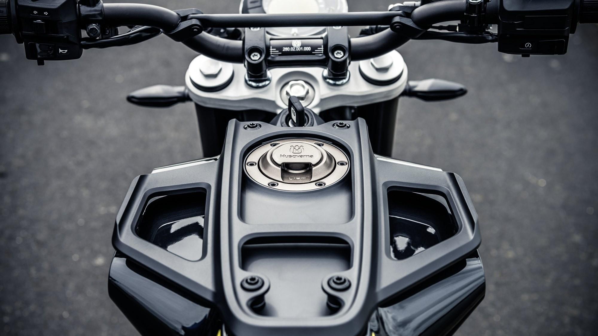 2000x1125 2000x Husqvarna Svartpilen 401 Wallpaper Phone HD Husqvarna Svartpilen 401