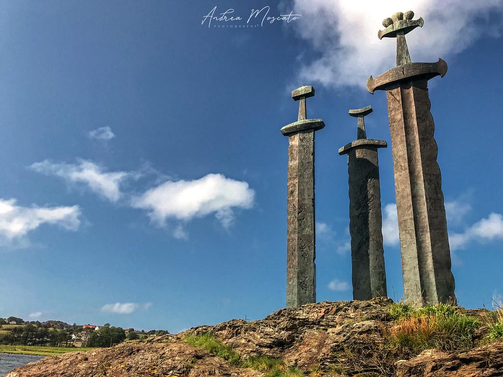1024x768 Sverd i Fjell (Norway)