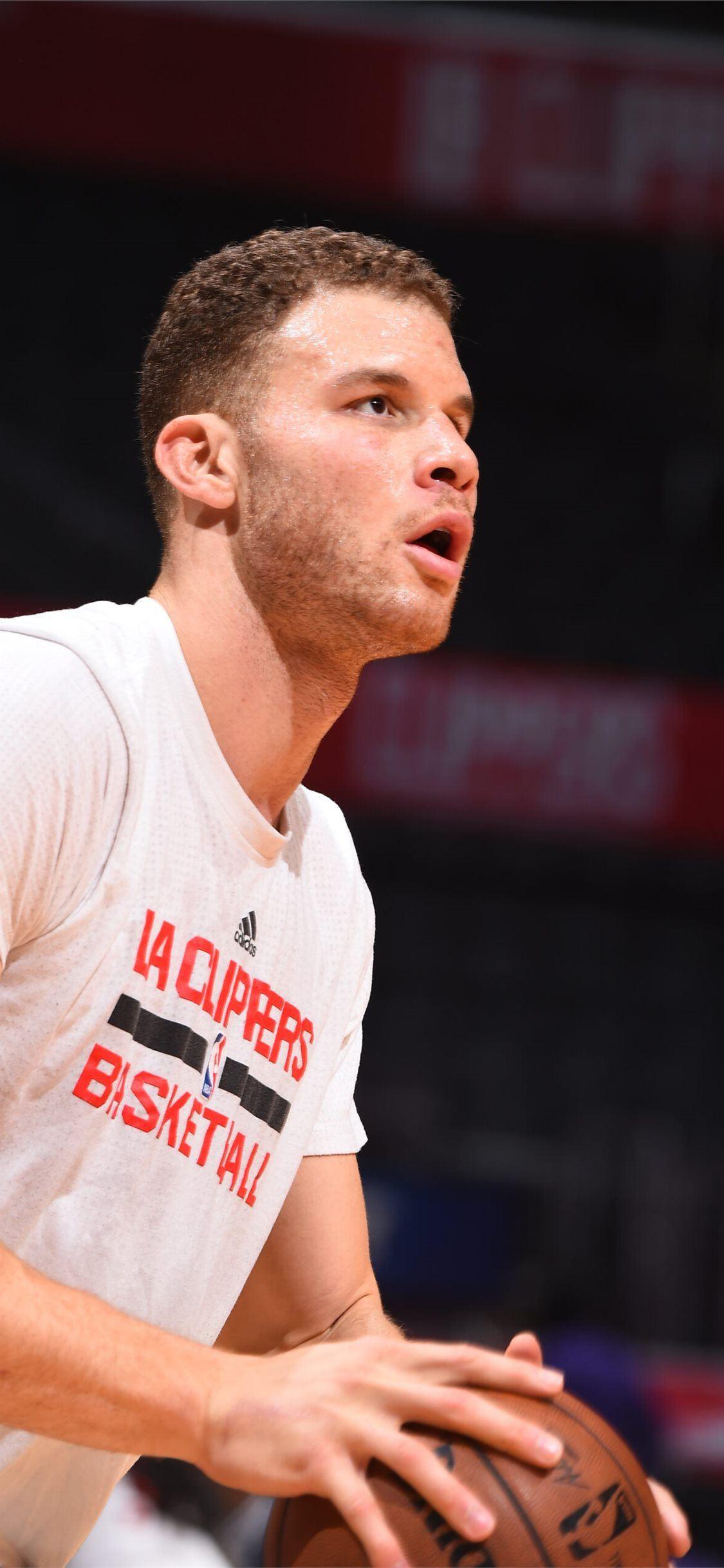 1125x2436 blake griffin iPhone Wallpaper Free Download