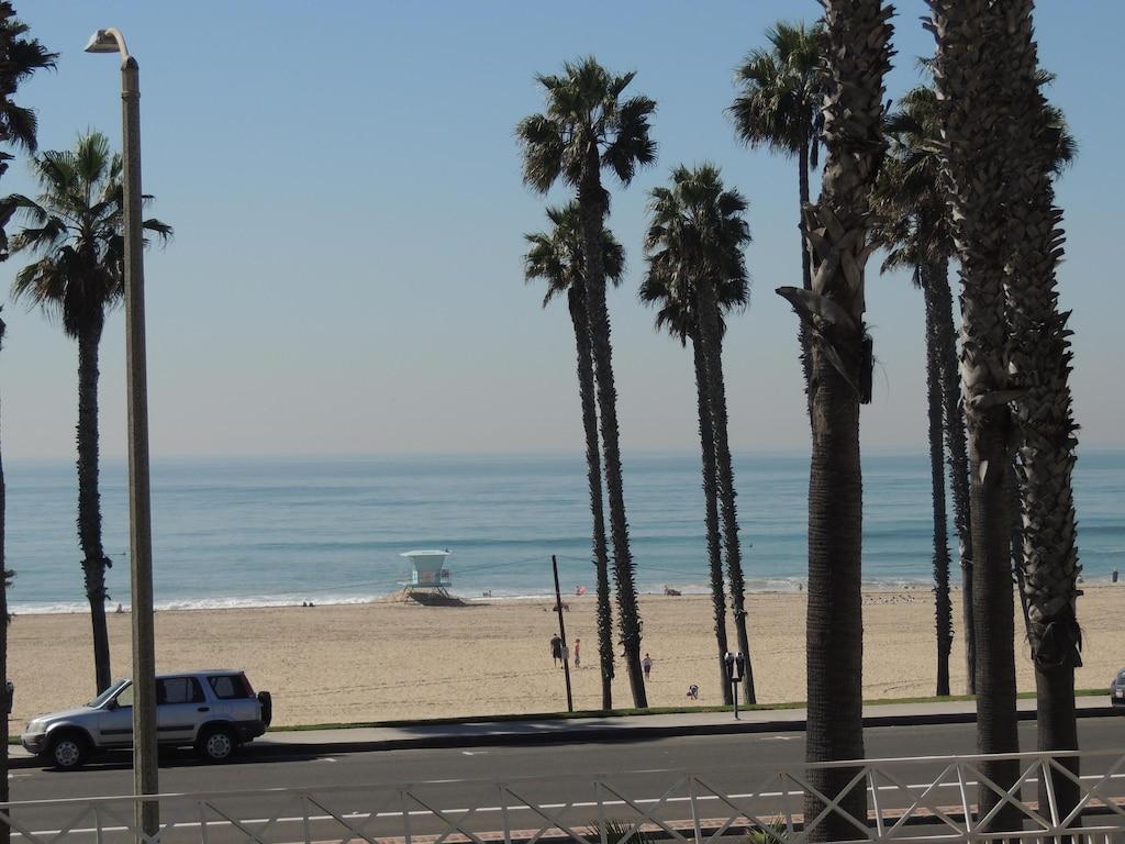 1024x768 BEACHFRONT CONDO WITH OCEAN VIEW AND PIER VIEW HUNTINGTON BEACH CA SURF CITY US