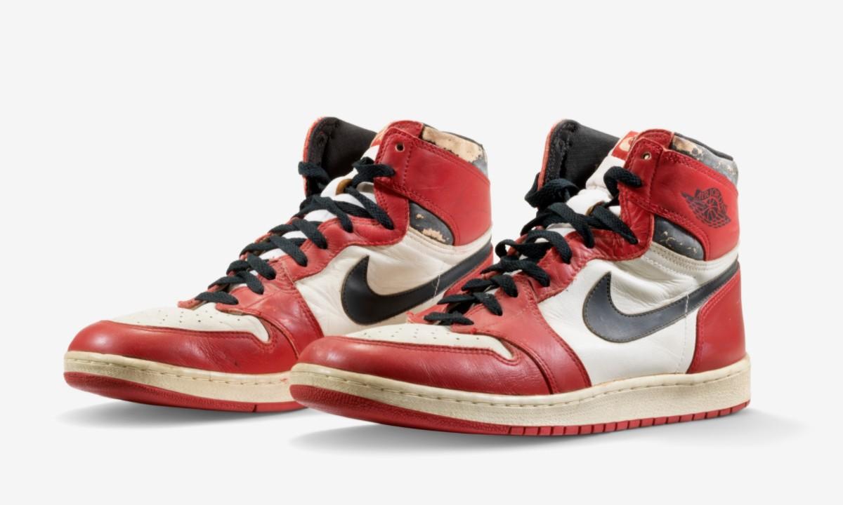 1200x720 MJ's OG “Shattered Backboard” Nike Air Jordan 1s Sold for $000
