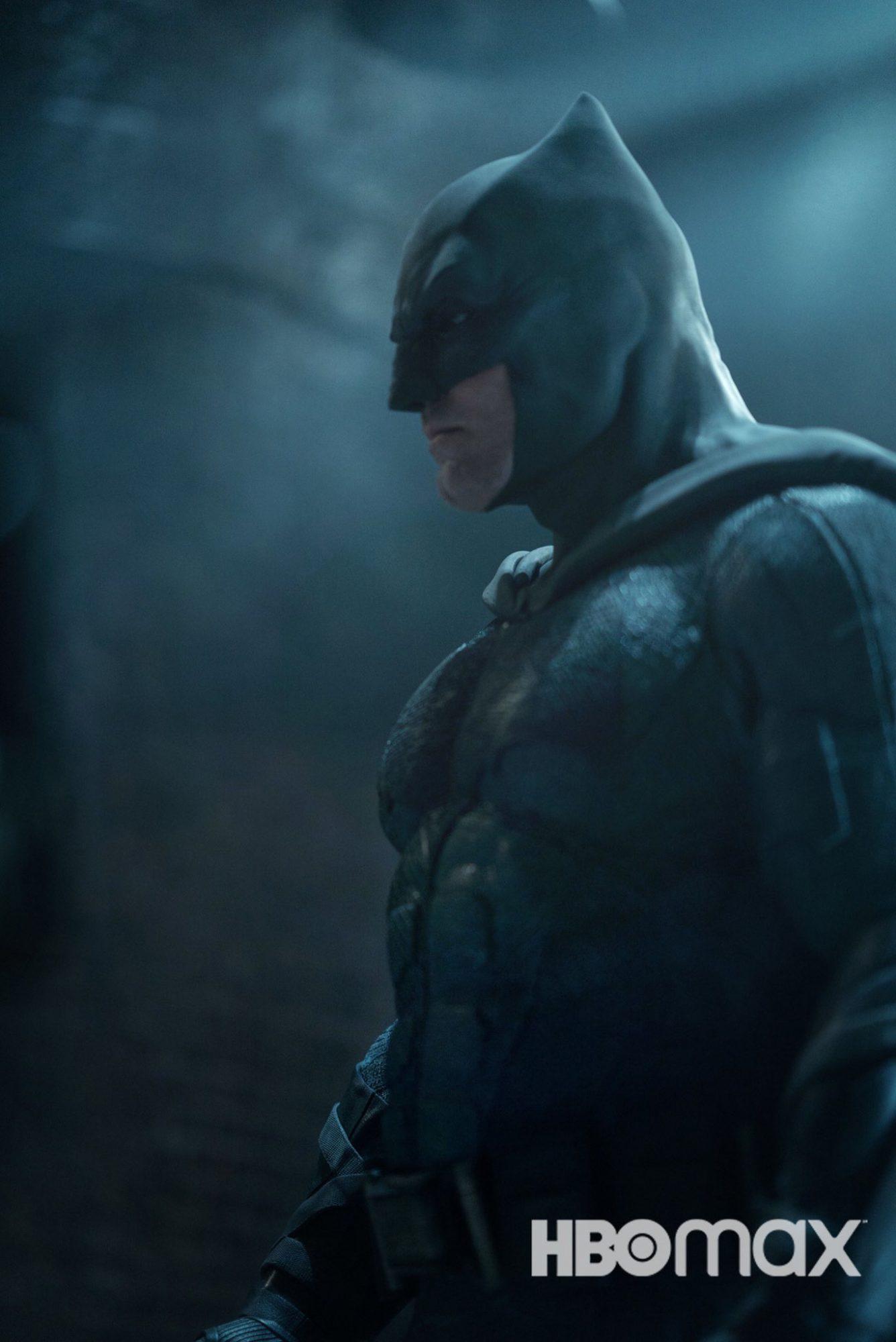 1336x2000 Closer Look at Ben Affleck's Batman in Justice League's Director's Cut