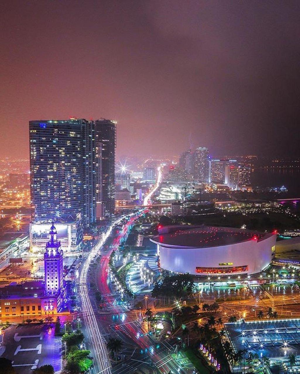 1025x1280 american airlines arena Miami FL #sunglasses #shades #fashion #streetstyle #bloggers #models #topmodel. American airlines arena, Miami florida, Miami