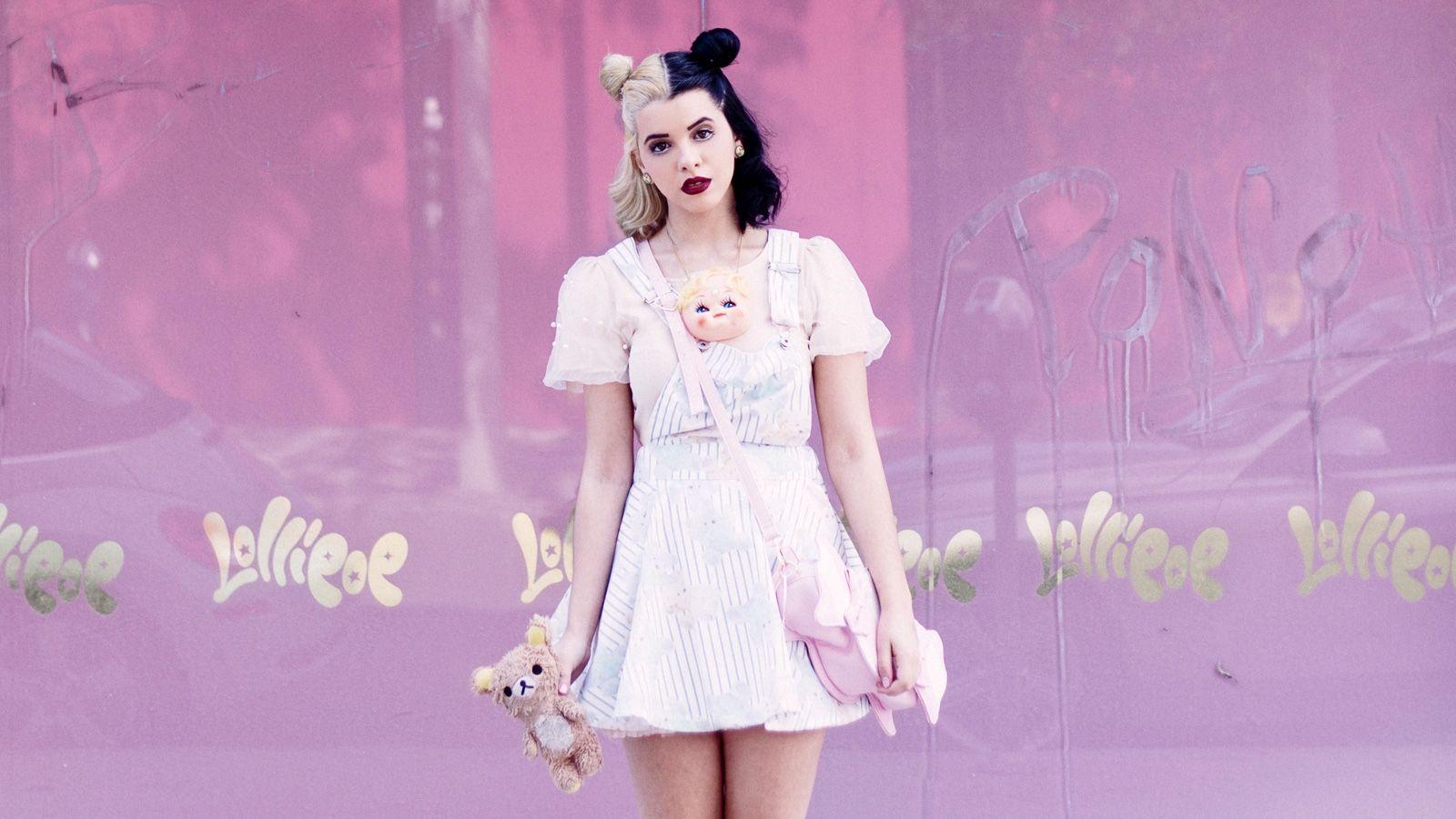 1600x900 Melanie Martinez HD Wallpaper