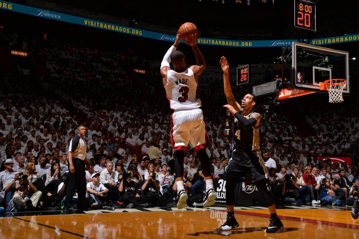 1500x999 Nba Miami Heat San Antonio Spurs Basketball Dwyane Wade Wallpaper HD
