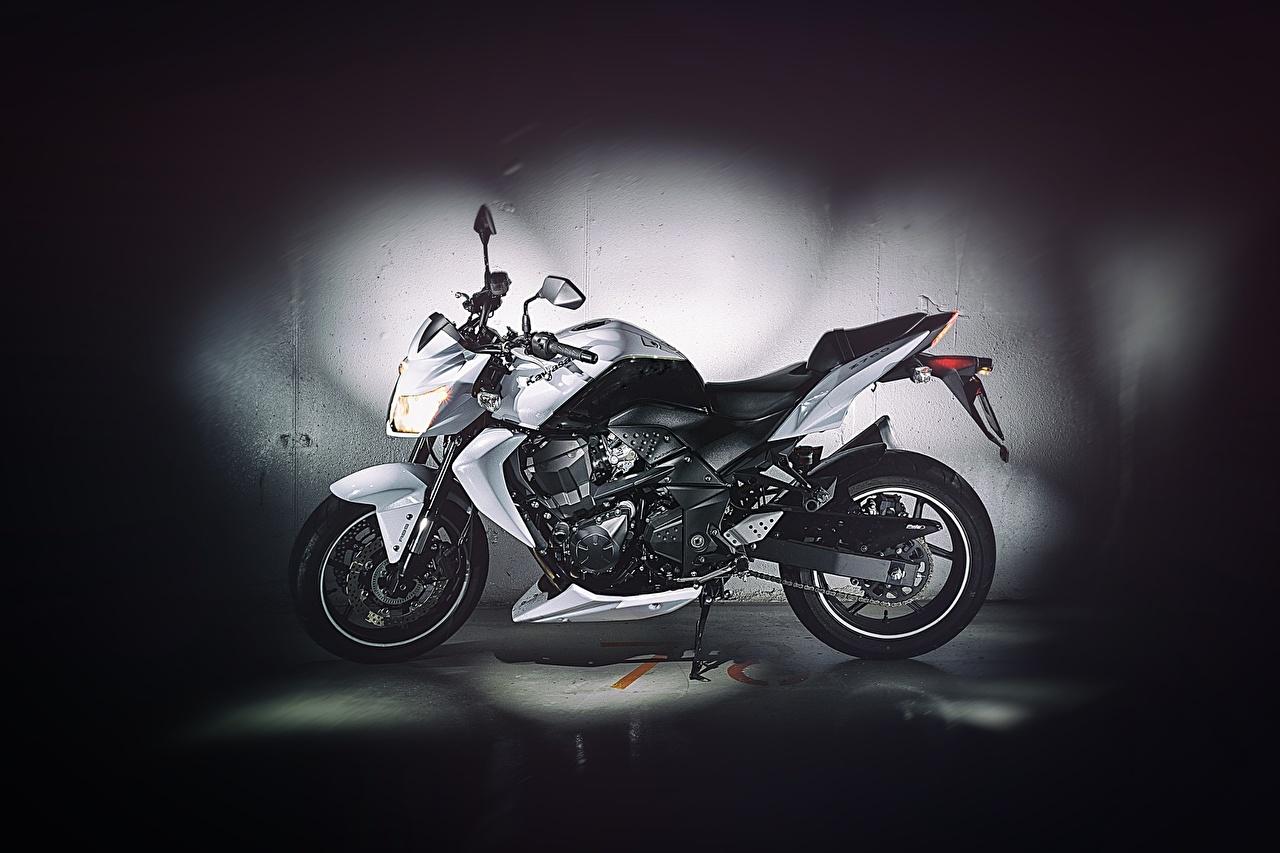 1280x853 image Kawasaki Z750 Exposure Flash Garage Motocycle Side