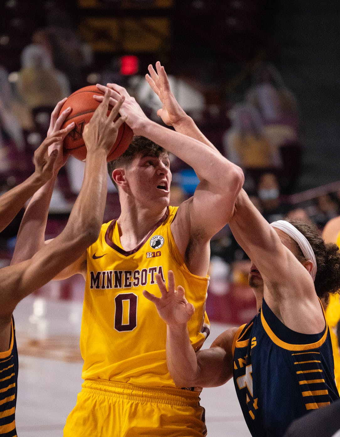 1084x1391 Gophers Basketball Improves To 6 0 With Blowout Win Over Missouri Kansas City