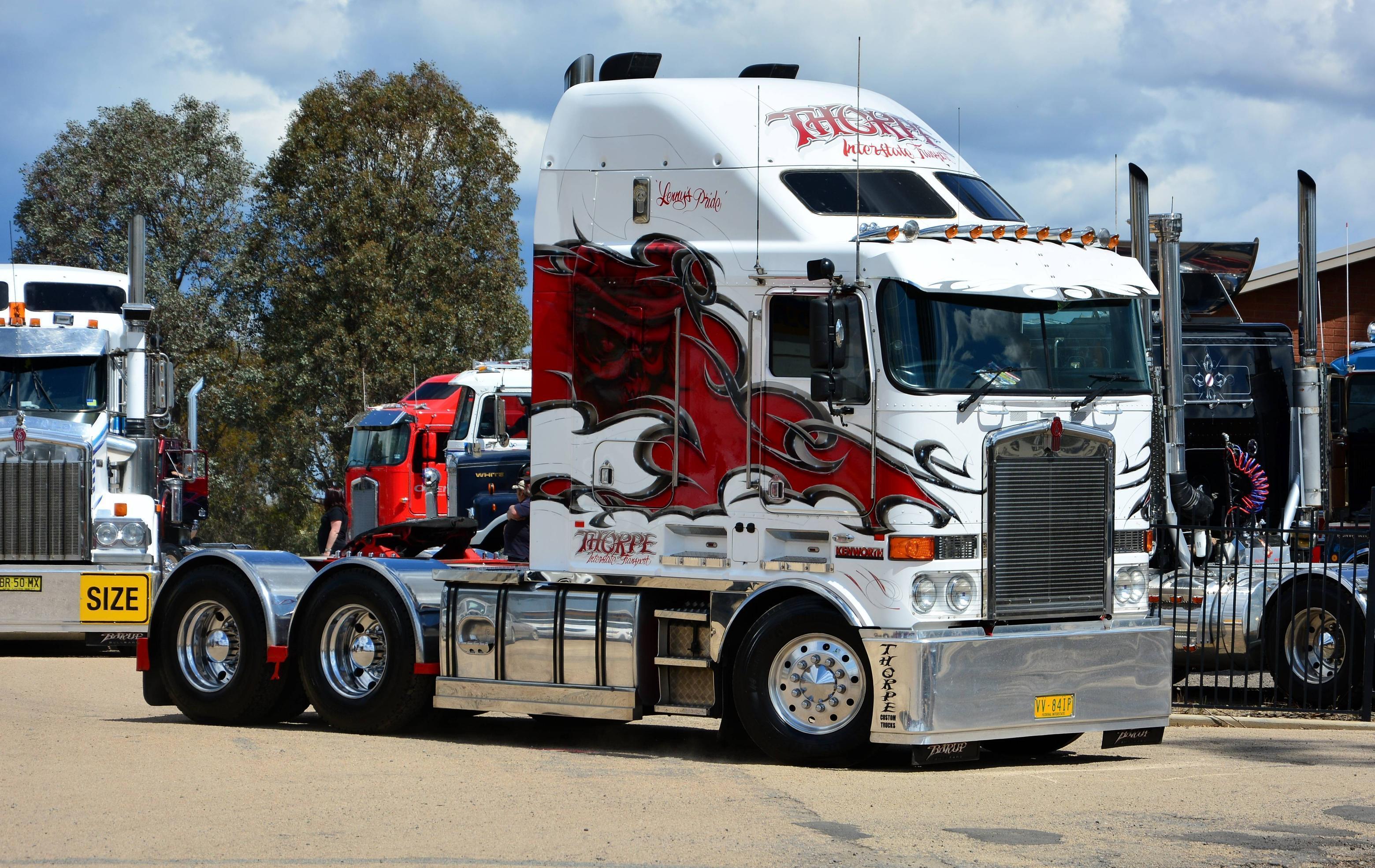 3120x1970 Kenworth Logo Wallpaper