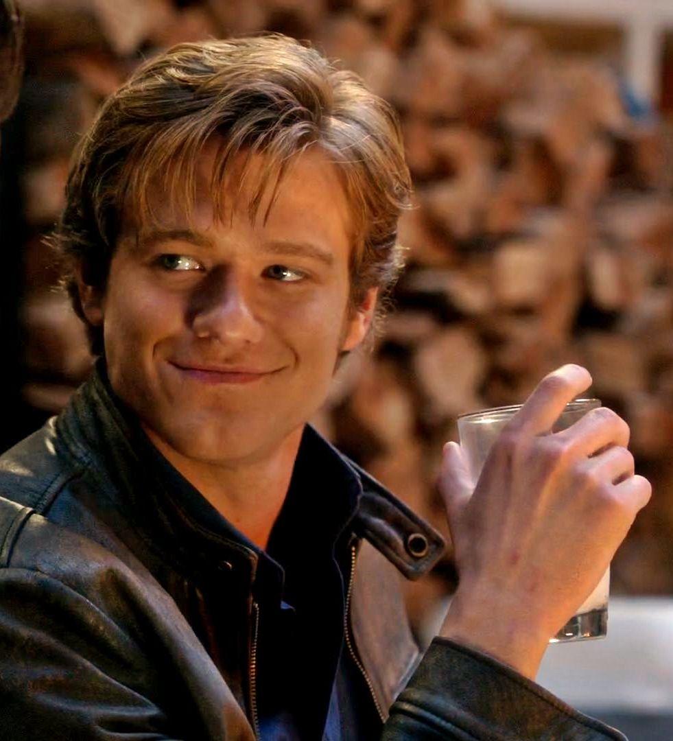 981x1080 Lucas Till. Lucas till macgyver, Macgyver, Lucas till