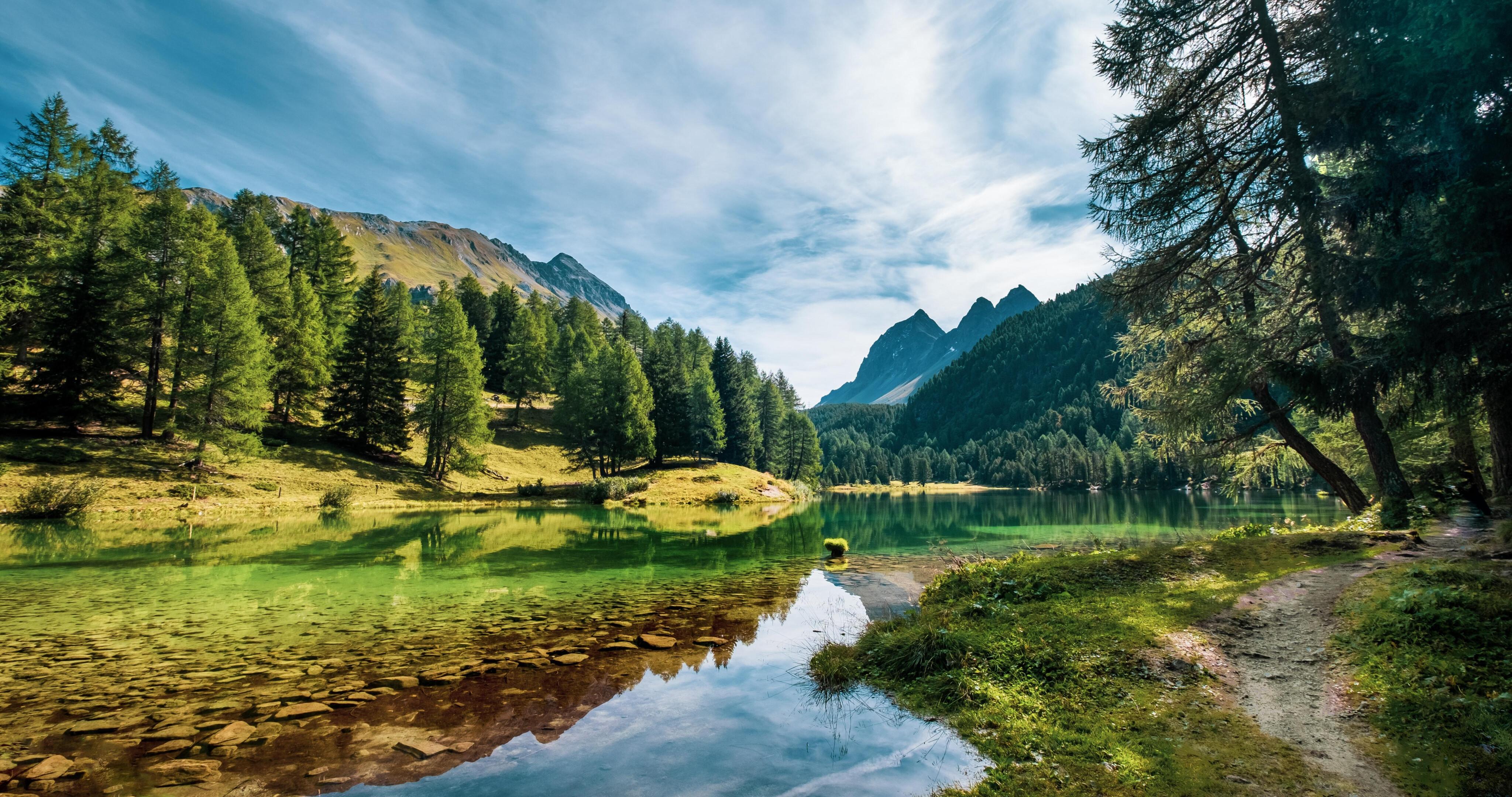 4096x2160 Wonderful Lake and Mountains with Green Forest 4096x2160 4K