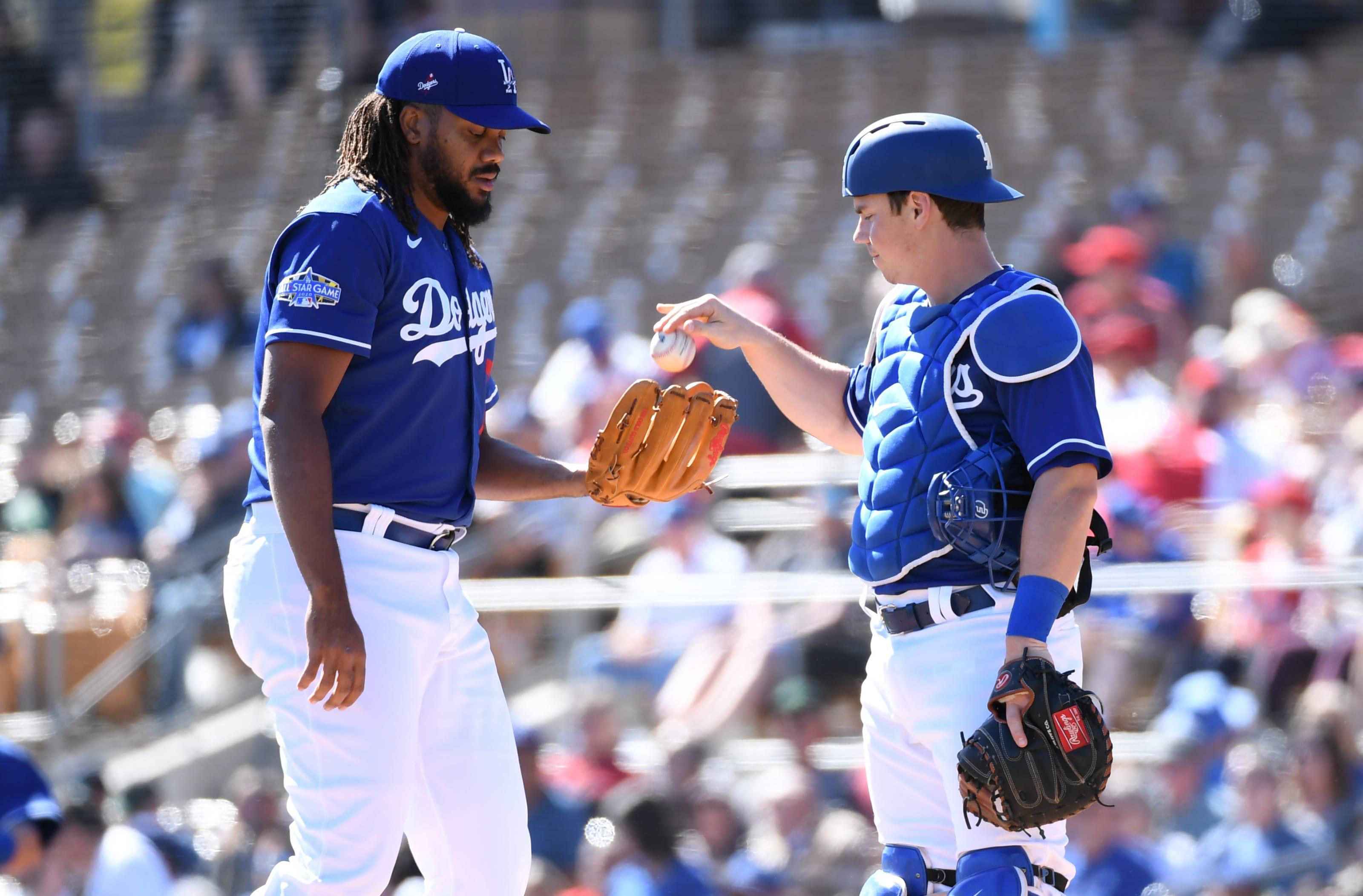 3200x2105 Dodgers Briefing: Several players missing, Muncy hurt, Kershaw gets opener