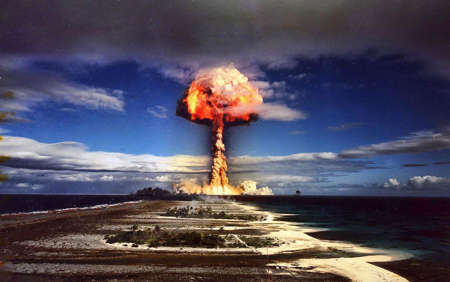 1500x942 Awesome Nuclear Explosion Image