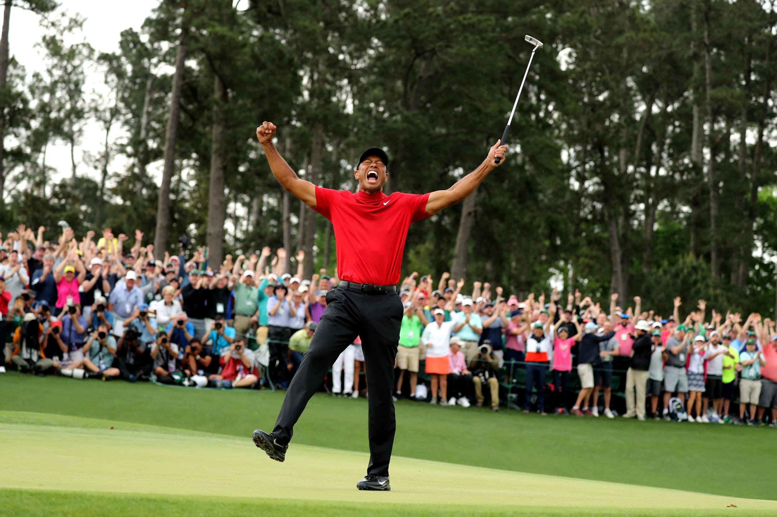 2500x1664 Tiger Woods wins his fifth Masters title in his first major victory since 2008