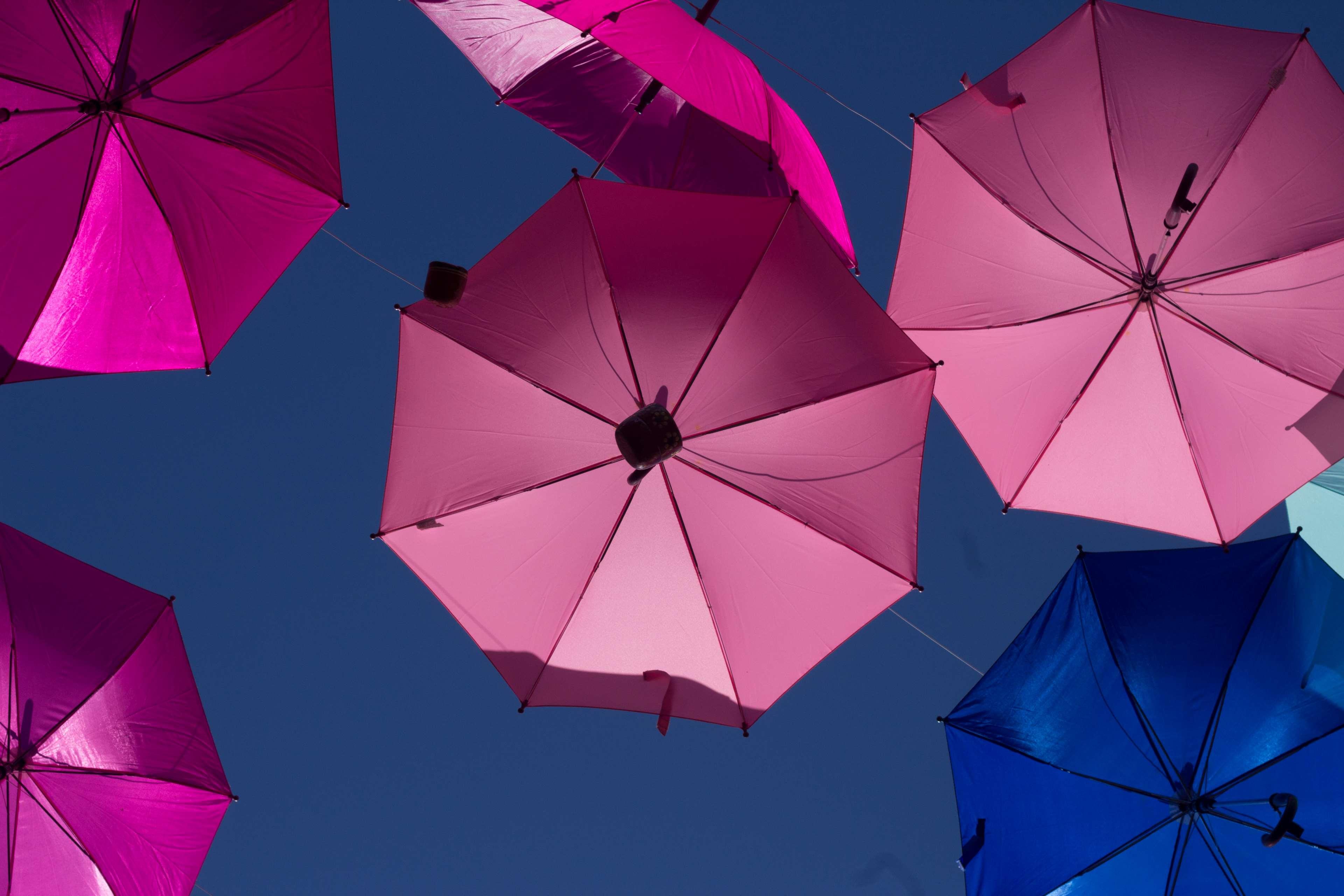 3840x2560 abstract, blue, falling, pink, sky, umbrella 4k wallpaper