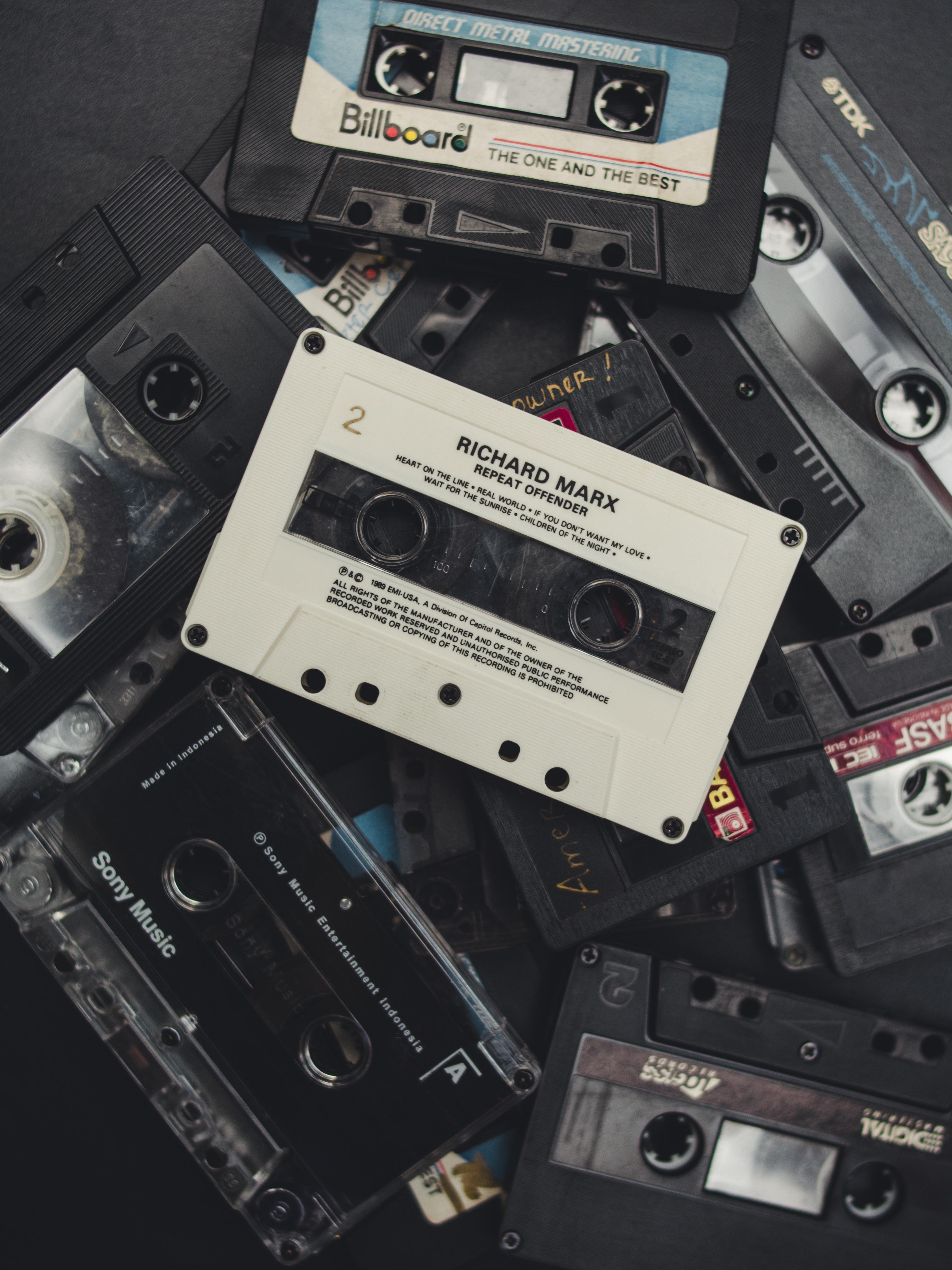 3919x5225 Old Cassette Tapes · Free