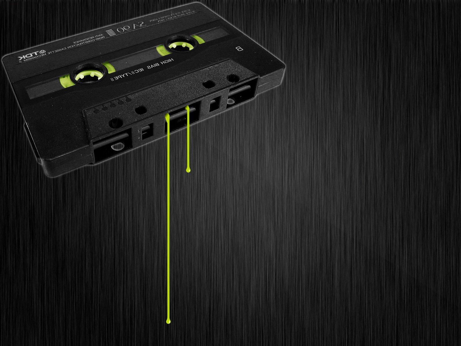 1600x1200 Old cassette tape wallpaperx1200