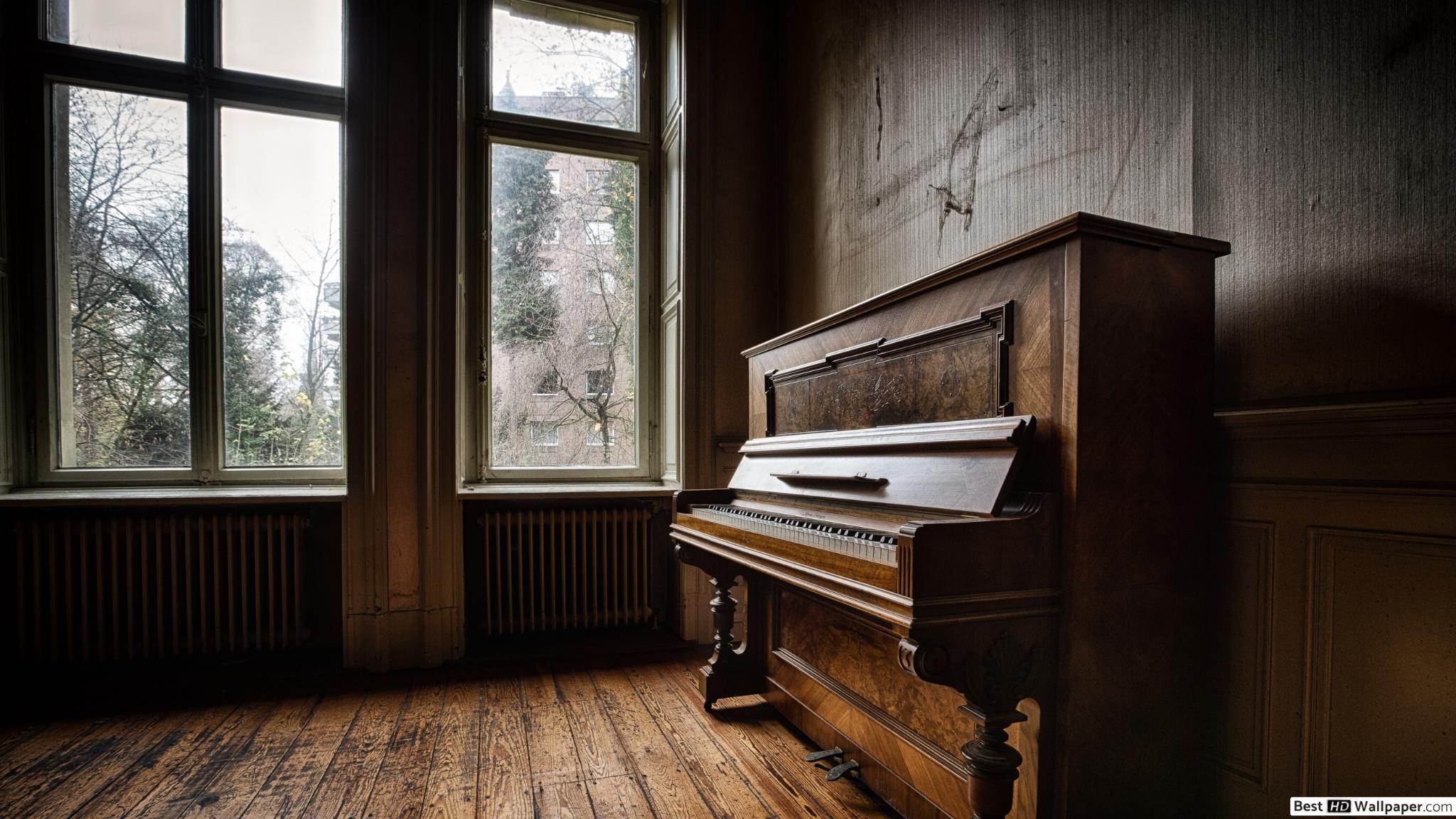 2048x1152 Old piano background HD wallpaper download