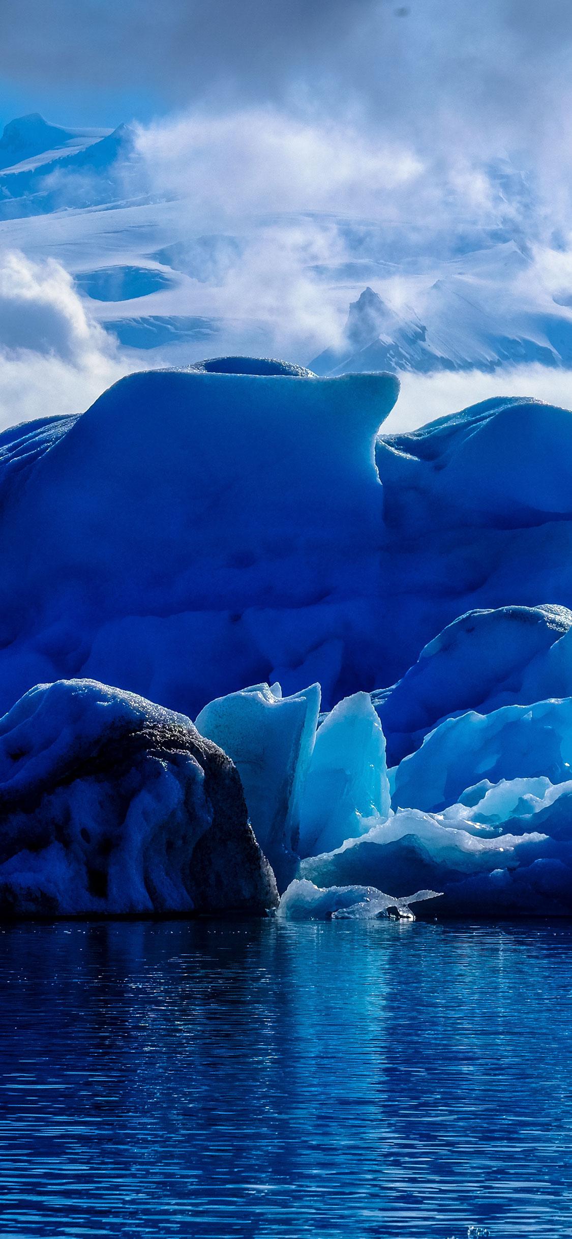 1125x2436 Wallpaper Iceberg