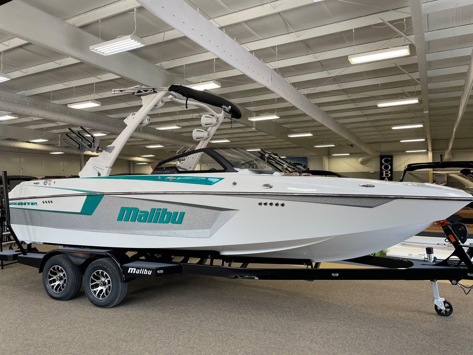 1600x1200 Malibu WAKESETTER 23 MXZ