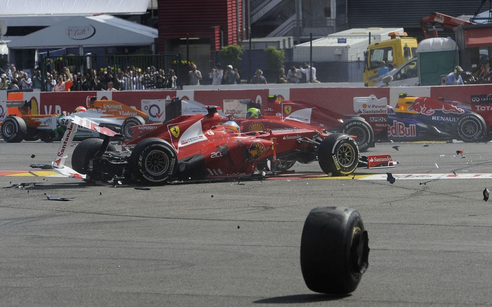1680x1050 Ferrari, Fernando Alonso, Crash, Formula 1 Wallpaper HD / Desktop and Mobile Background