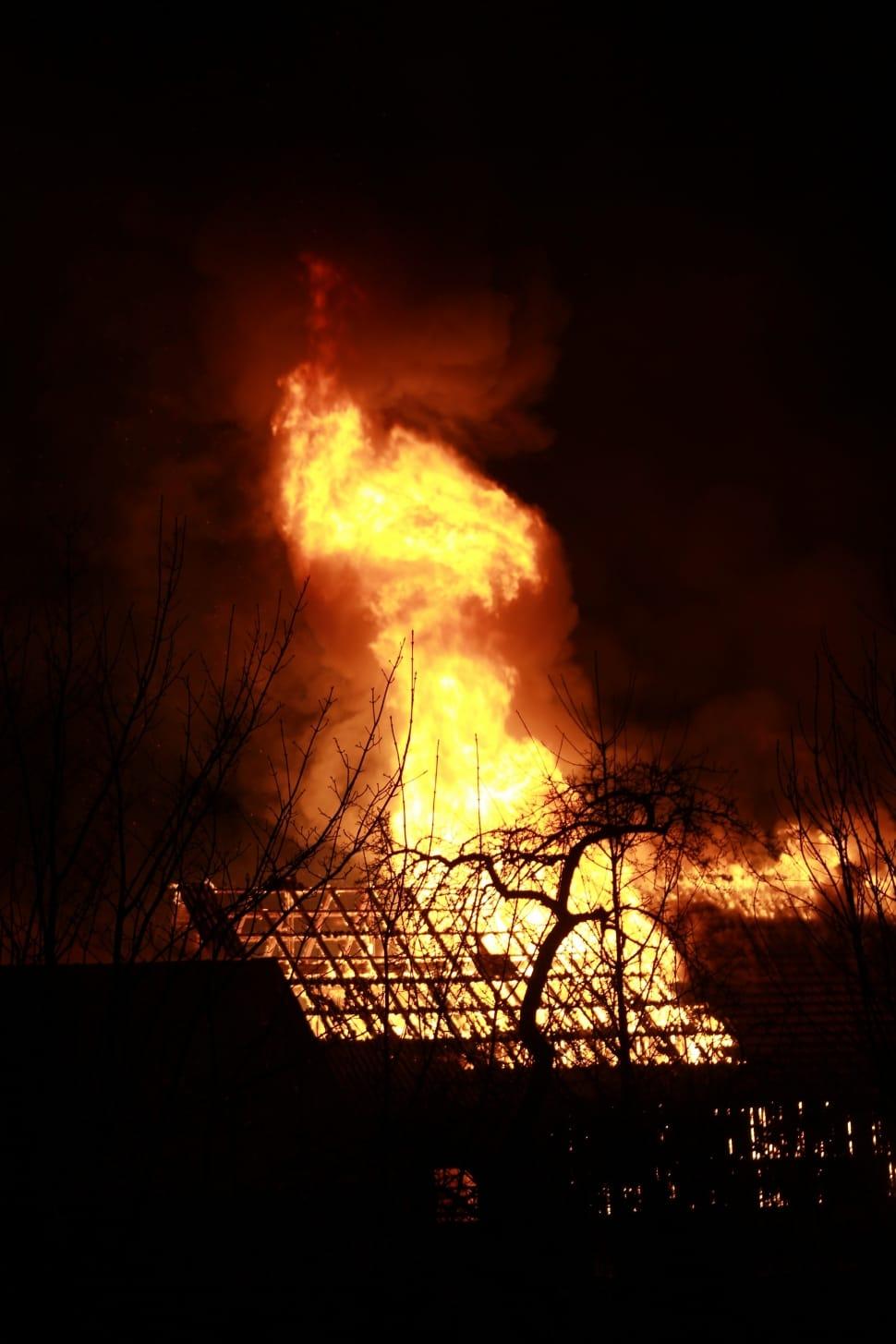 970x1455 House Burning Wallpaper