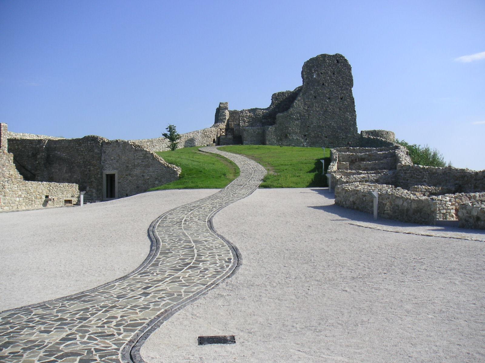 1600x1200 Devín Castle in Slovakia