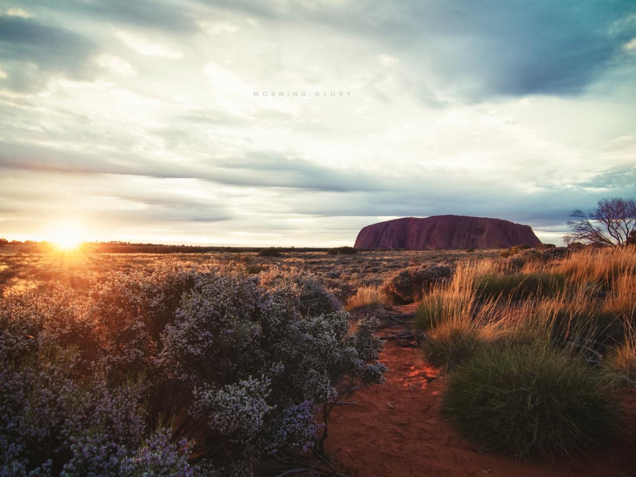 1280x960 Sunrise Ayers Rock Wallpaperx960