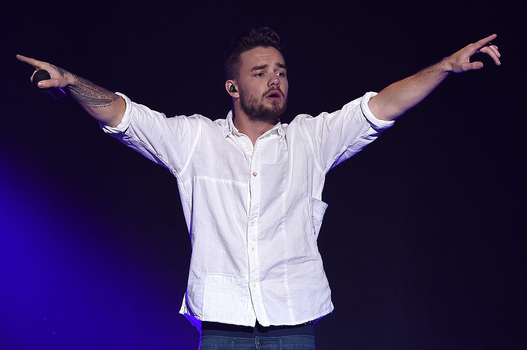 2209x1471 Liam Payne Wallpaper