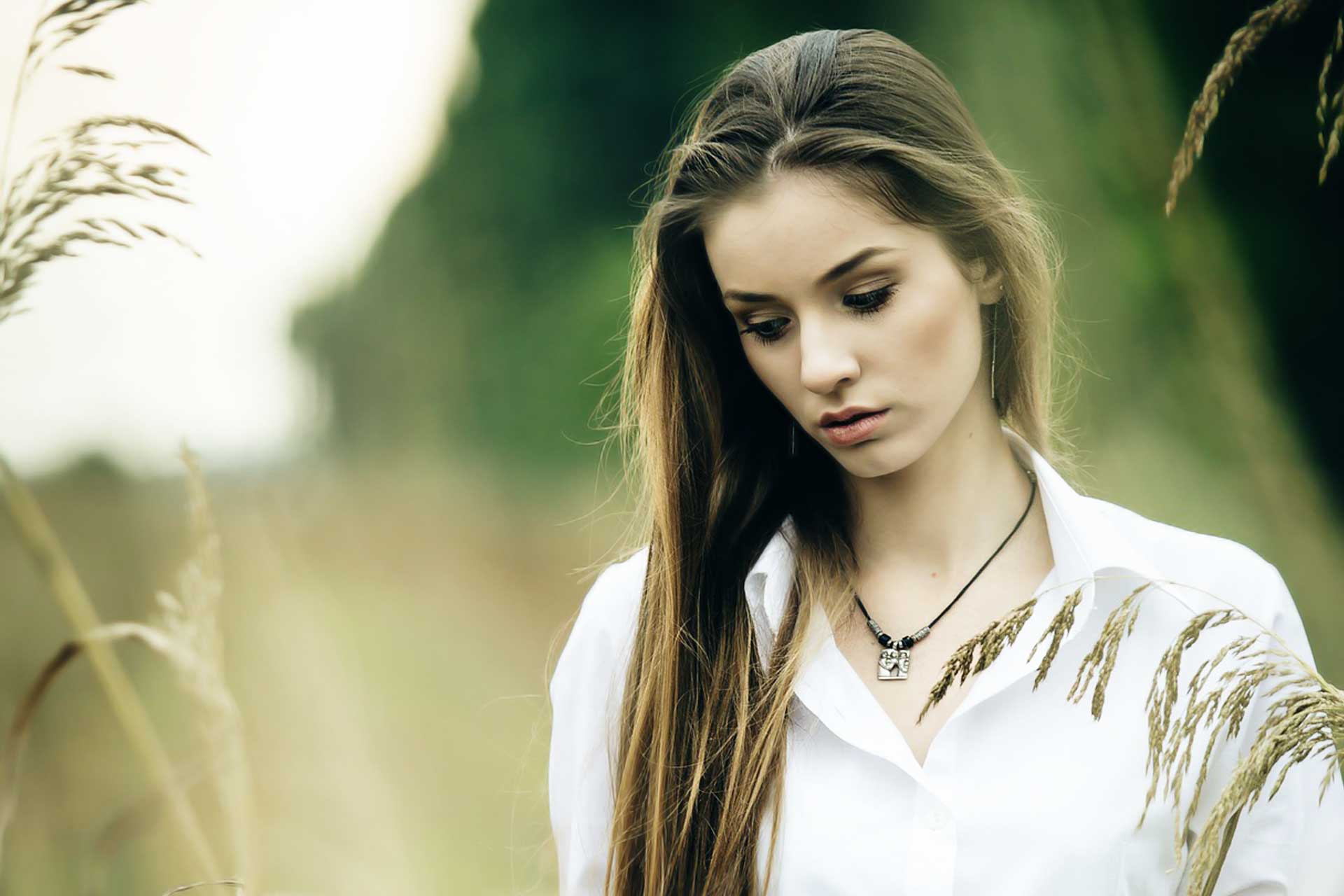 1920x1280 Beautiful Cute Girl Wallpaper