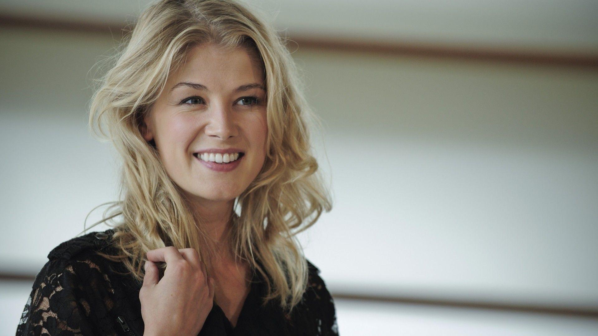 1920x1080 rosamund pike cute beauty english actress wallpaper cool image q mu